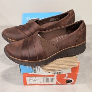 New, Baretraps Slip-On Wedges Size 6.5